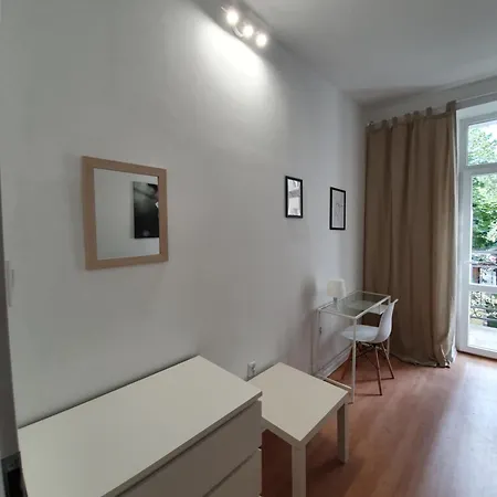 Δωμάτια σε οικογενειακή κατοικία Na Parterze, 10 Minut Do Centrum *